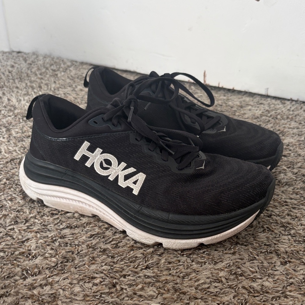 Hoka Black and White Gaviota 5
